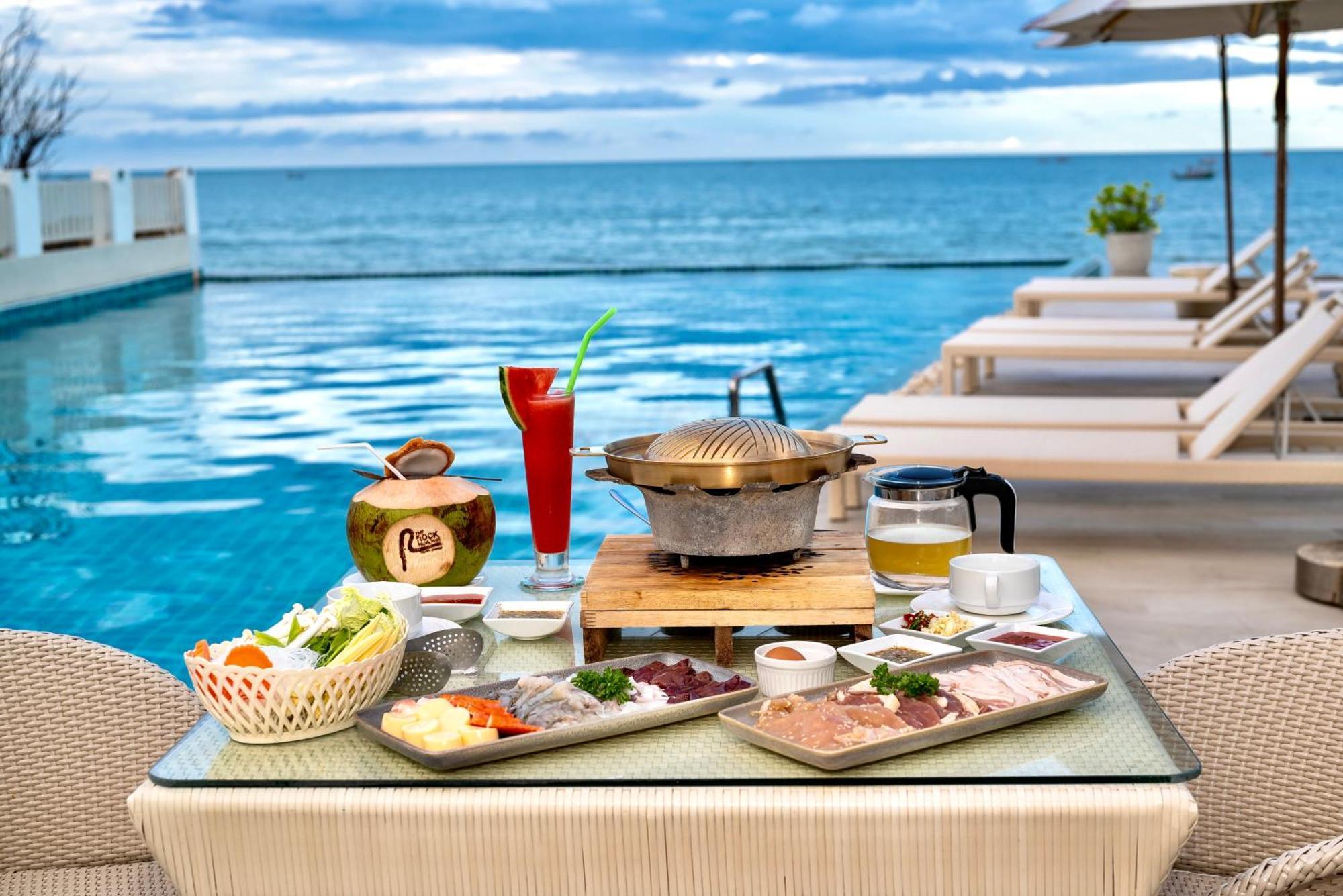 The Rock Hua Hin Beachfront Spa Resort HHQ Exterior foto